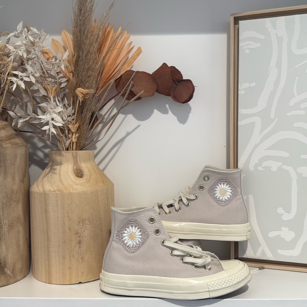 Converse All Star Chuck Taylor High Top Women size 5.5